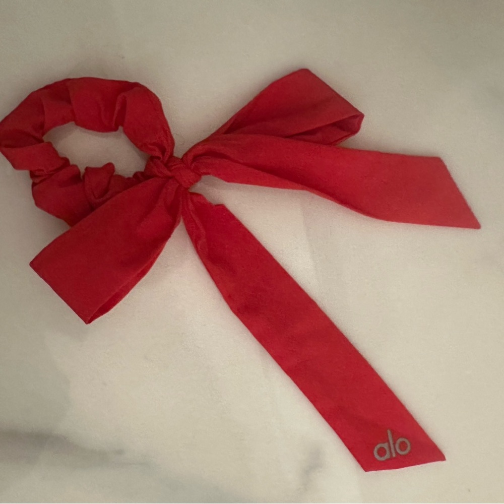 ALO Love Knots Tie Scrunchie - Red - GUC